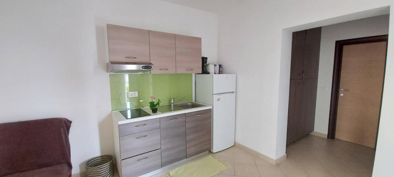 Apartmani Tomislav 克尔克 外观 照片